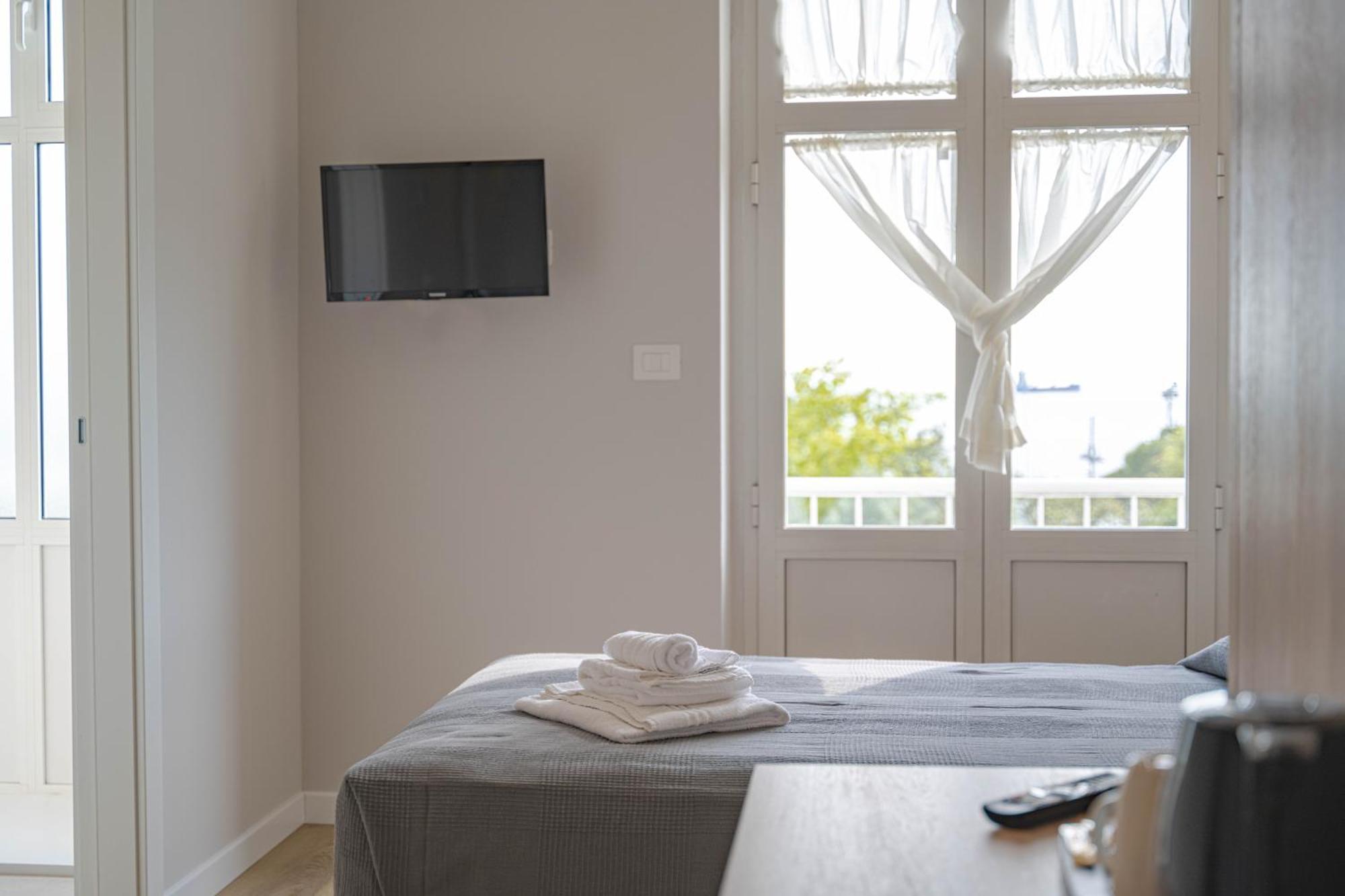 Hotel Tritone Trieste Luaran gambar