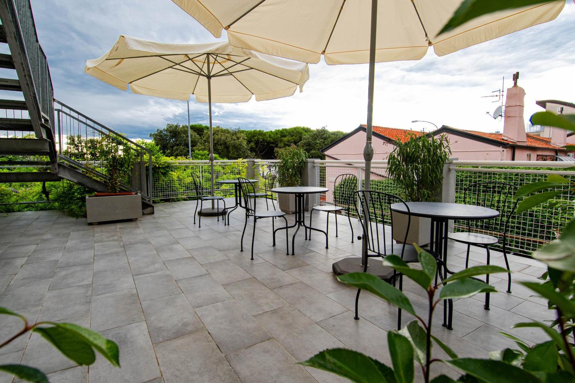 Hotel Tritone Trieste Luaran gambar